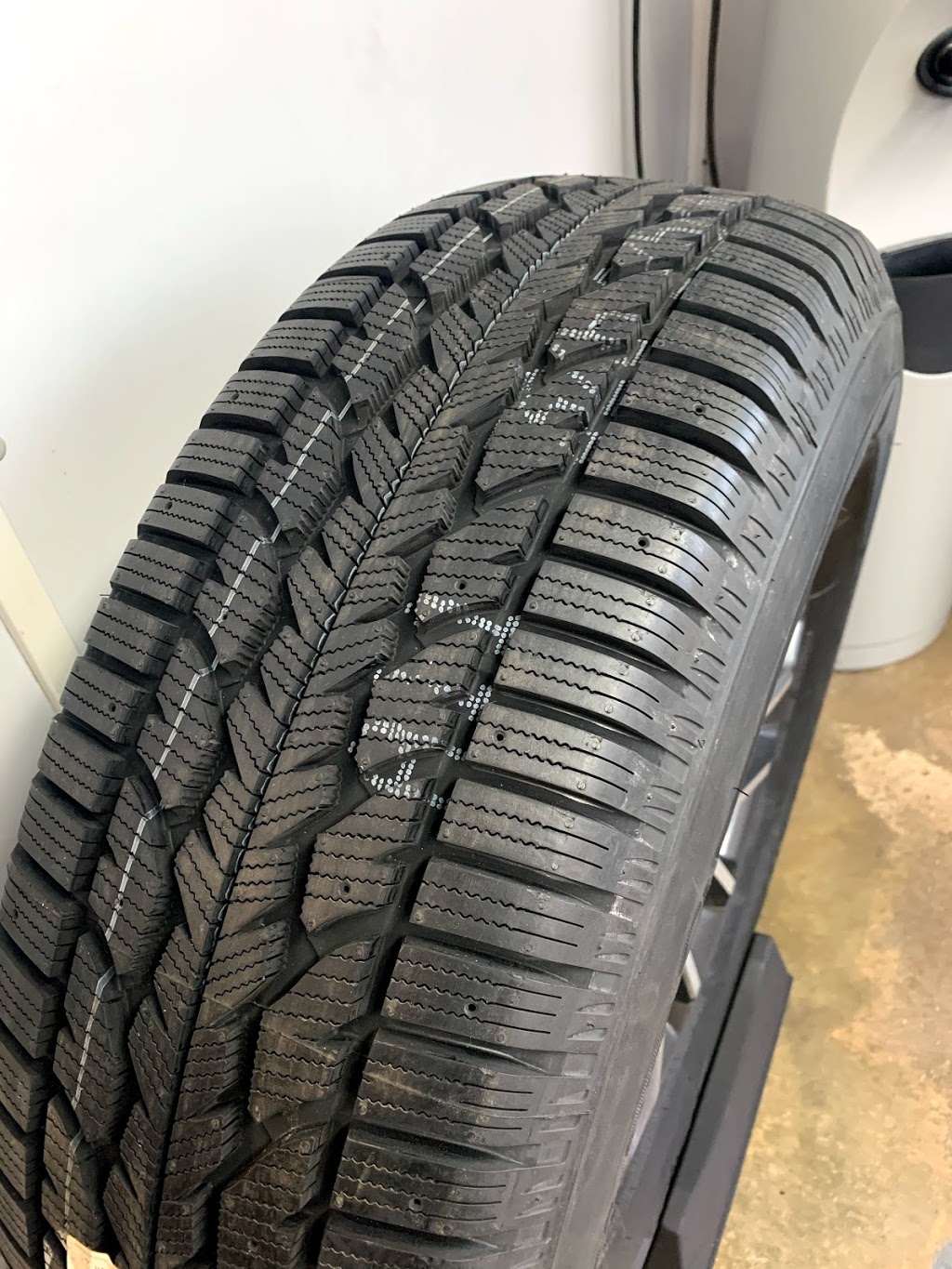 CFL PERFORMANCE | 1290 Rue Principale, Saint-Faustin-Lac-Carré, QC J0T 1J1, Canada | Phone: (819) 688-3030