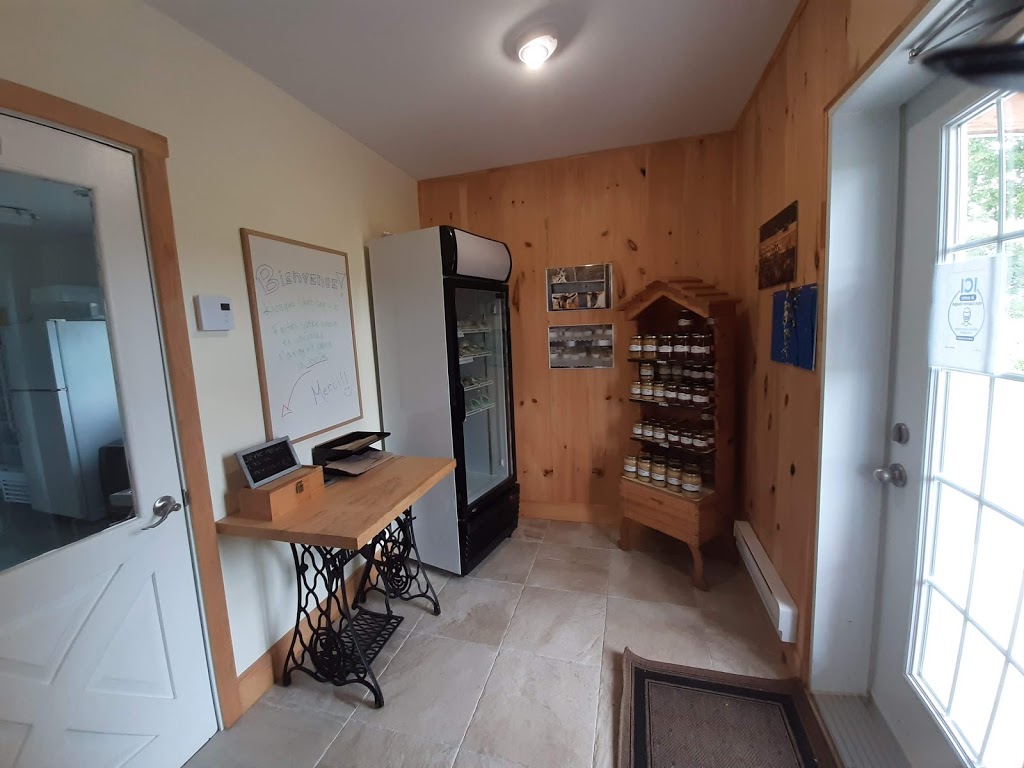 Ferme Caron - fromages | 1100 Rue Louis de France, Trois-Rivières, QC G8T 1A4, Canada | Phone: (819) 609-3460