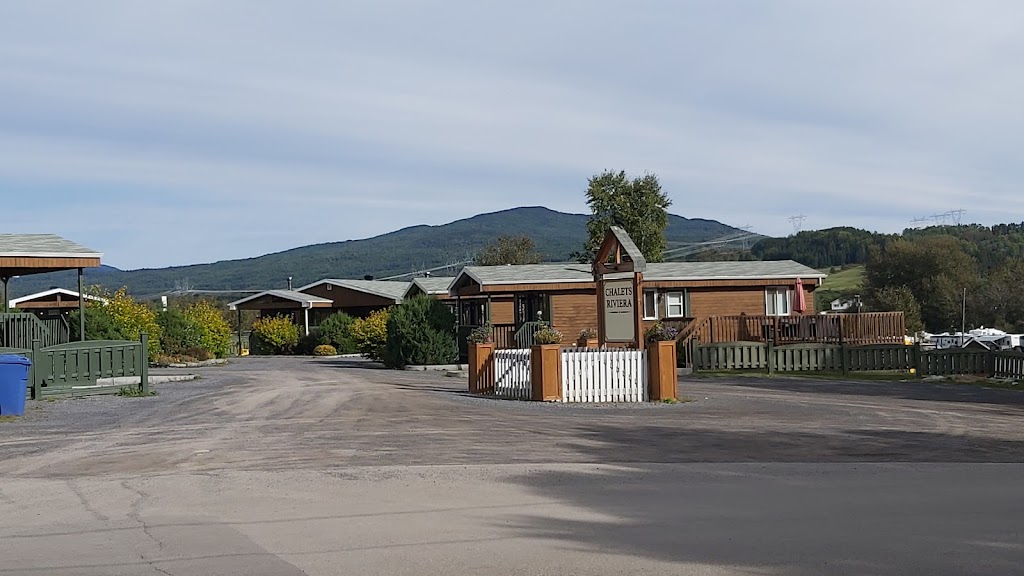 Cottages Riviera | 1530 Bd de Comporté, La Malbaie, QC G5A 1M8, Canada | Phone: (418) 665-9999