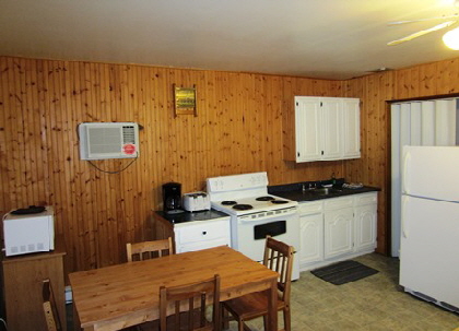 Hamilton House Motel | 6 Main St, Winnipeg Beach, MB R0C 3G0, Canada | Phone: (204) 389-2169