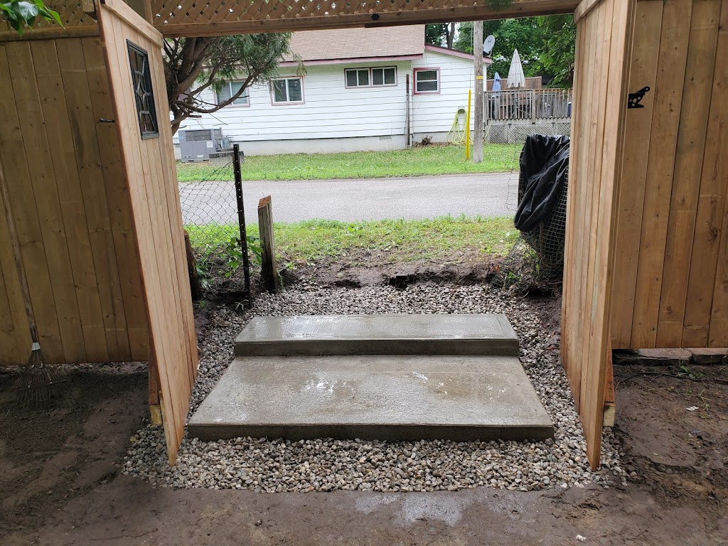 Toronto Fence Builders | 23 Marbleseed Crescent, Brampton, ON L6R 2J7, Canada | Phone: (647) 833-4919