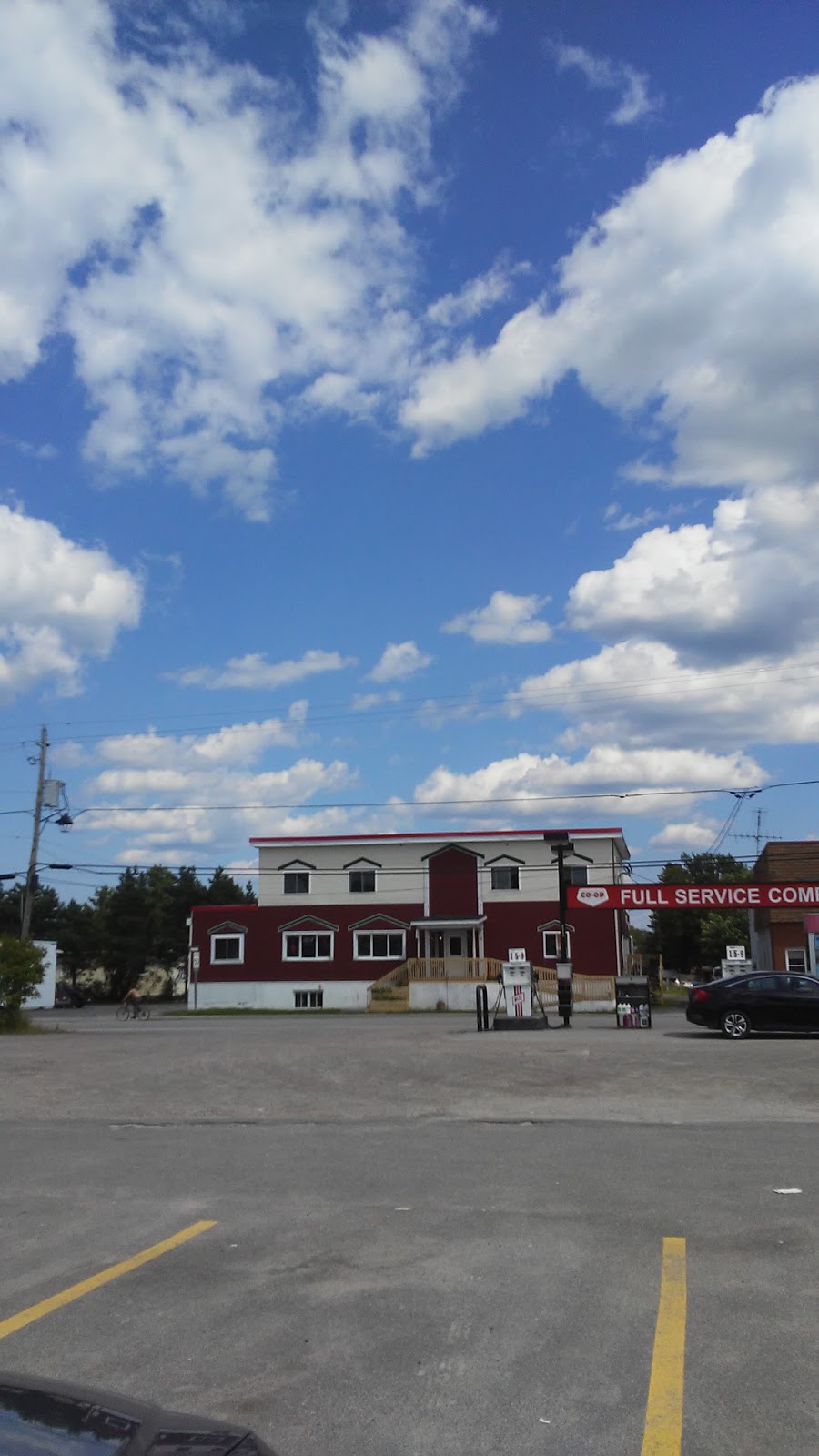 Foodland - Noelville | 10 Notre Dame St W, Noëlville, ON P0M 2N0, Canada | Phone: (705) 898-2226