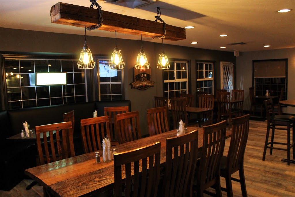 The Glen Bar + Grill | 36036 S Parallel Rd, Abbotsford, BC V3G 2K4, Canada | Phone: (604) 859-3477