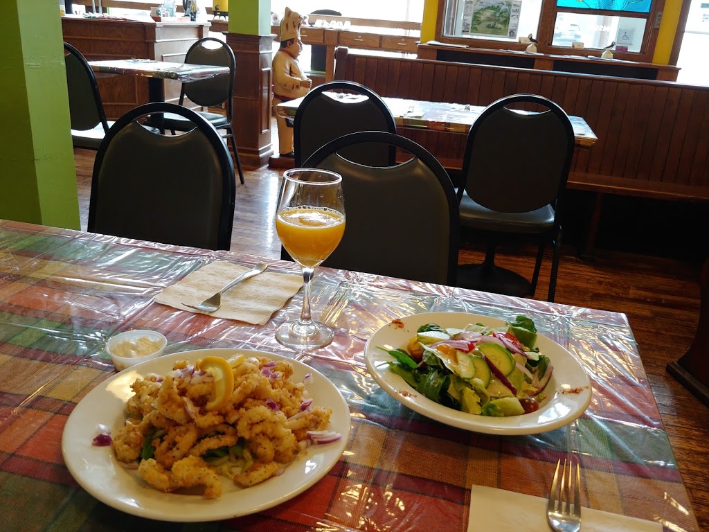 McPuffins Atlantic Seafood Restaurant | 152 Main St, Joggins, NS B0L 1A0, Canada | Phone: (902) 732-2220
