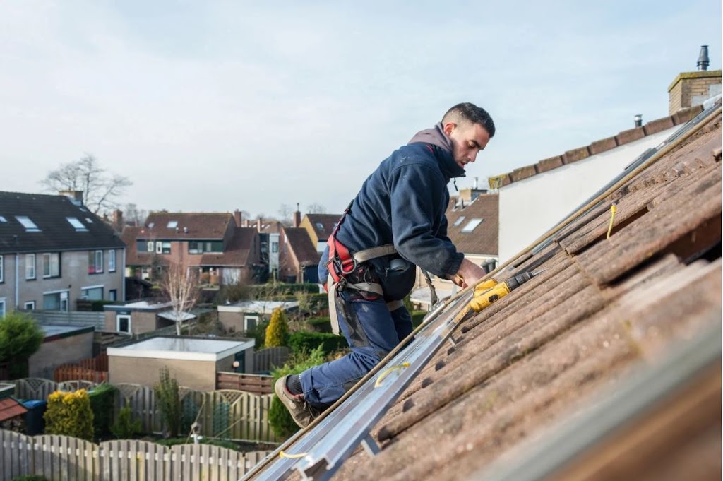Baraco Roofing Services Inc | 26 Highland Hill, North York, ON M6A 2P9, Canada | Phone: (647) 860-3482
