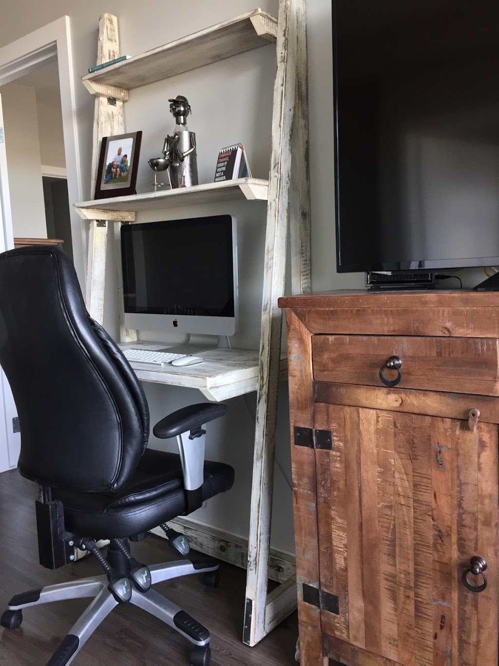 Paris Farmhouse Furniture | 73 Windgate Cl SW, Airdrie, AB T4B 3S9, Canada | Phone: (403) 714-3434