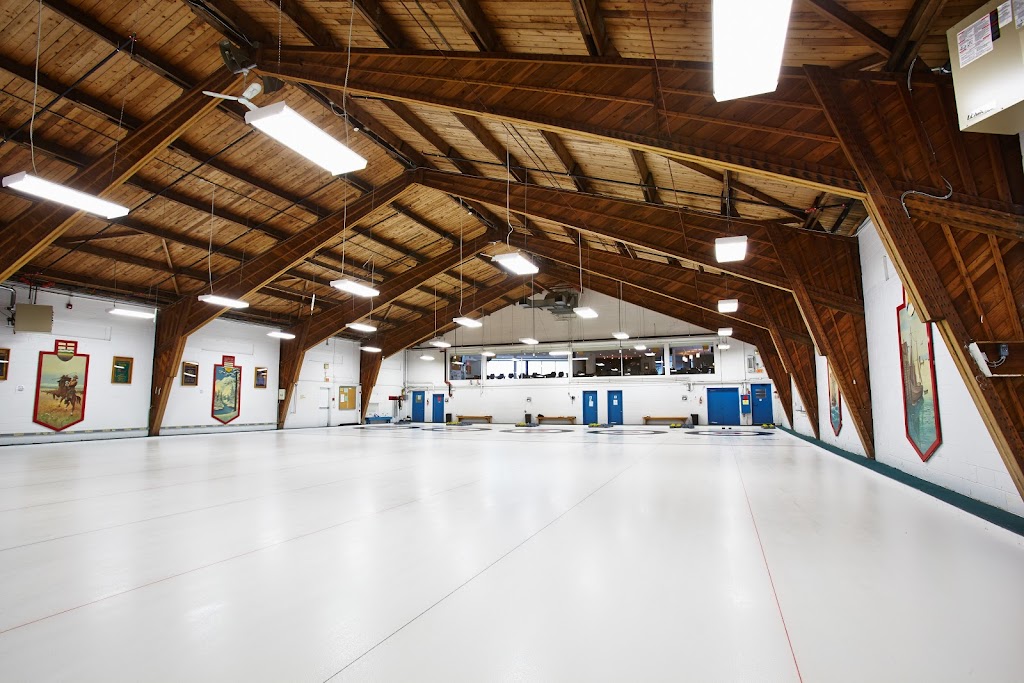 Dundas Valley Golf & Curling Club Ltd | 10 Woodleys Ln, Dundas, ON L9H 6Y6, Canada | Phone: (905) 628-6731