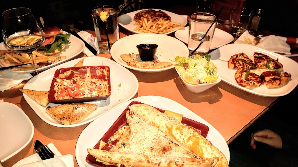 Boston Pizza | 4 Horseshoe Crescent, Waterdown, ON L0R 2H2, Canada | Phone: (905) 690-1500