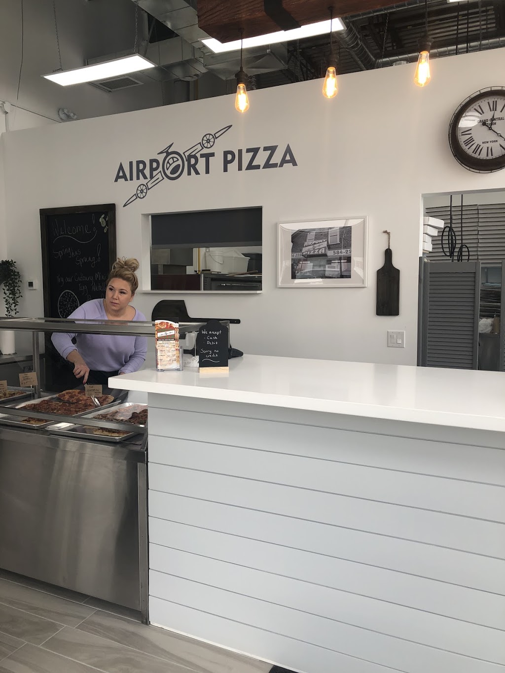 Airport Pizza | 6670 3rd Line Unit D, Tottenham, ON L0G 1W0, Canada | Phone: (905) 936-3600