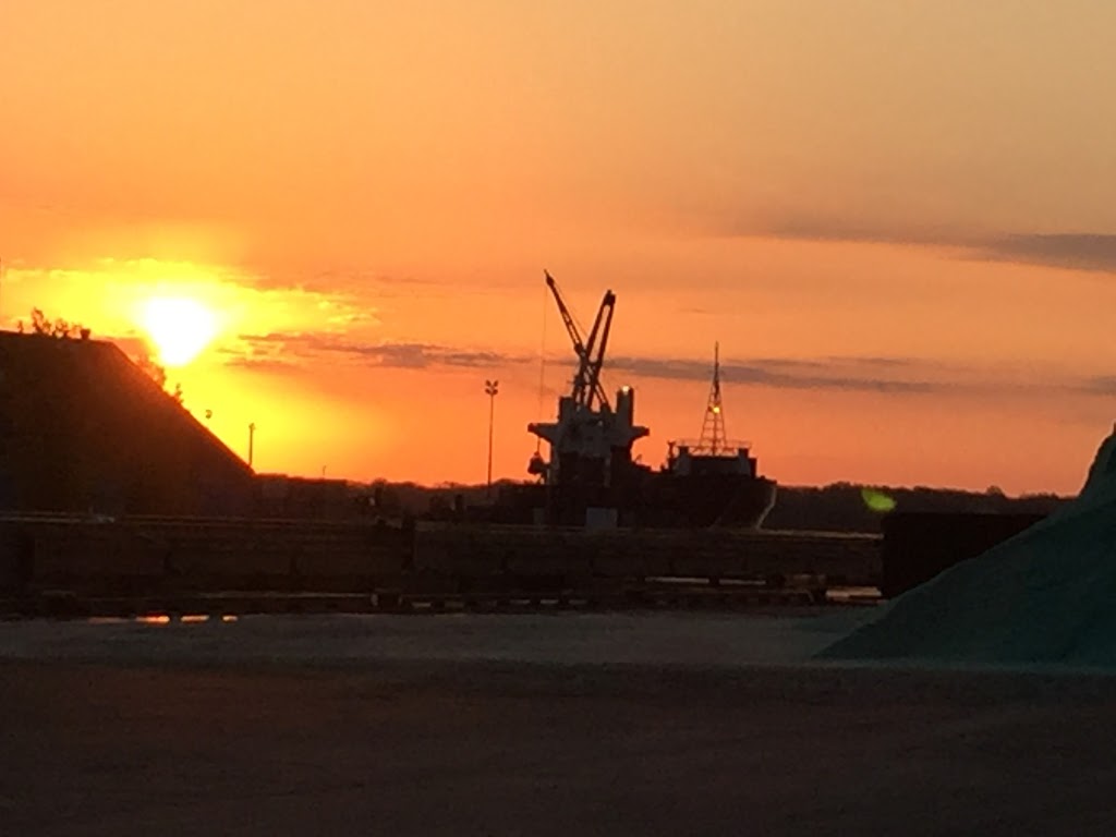 Valport Maritime Services Inc | 950 Boulevard Gérard-Cadieux Building D, Salaberry-de-Valleyfield, QC J6T 6L4, Canada | Phone: (450) 377-6686