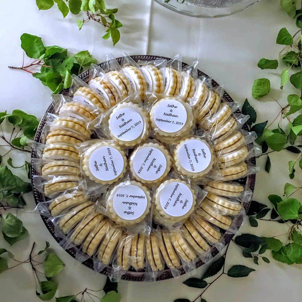 Sugar Me Cookie Boutique | Box 1845, 41 Centre St Unit J, Gimli, MB R0C 1B0, Canada | Phone: (204) 642-4897