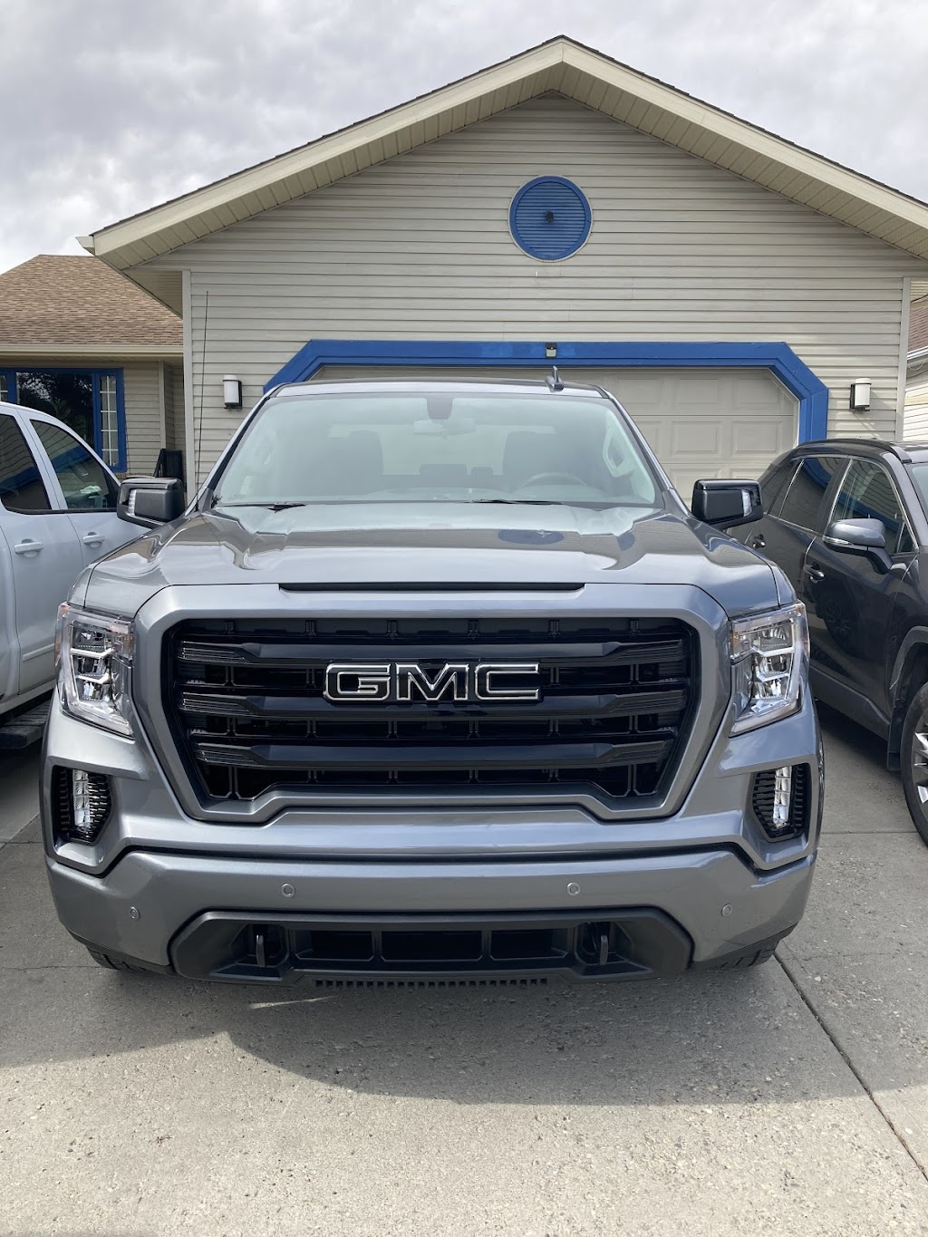 Cochrane GM - Chevrolet, GMC, Buick and Corvette | 2 Westside Dr, Cochrane, AB T4C 1M1, Canada | Phone: (403) 851-5310