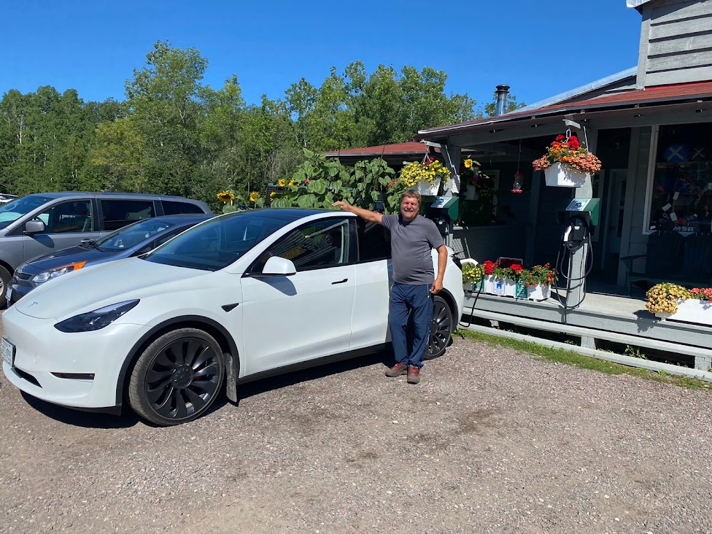 Electric Vehicle Charging Station | 1076 ON-637, Killarney, ON P0M 2A0, Canada | Phone: (888) 222-3410