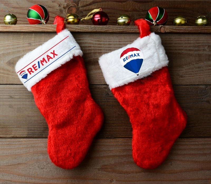 Andy P Garcia, RE/MAX Whatcom County Inc. | 1841 Front St, Lynden, WA 98264, USA | Phone: (360) 920-3702