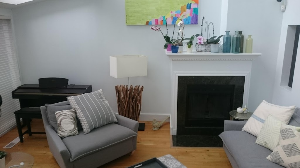 Aeria Inn | 4 Sullivan St, Toronto, ON M5T 1B9, Canada