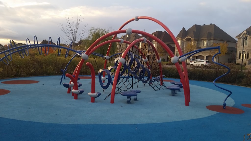 Heritage on the Lake Park Rue du Trotteur, Pierrefonds, QC H9K 1S3