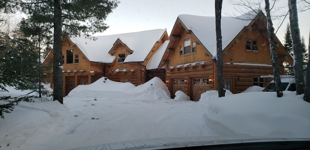 Canadian Dream Chalet | 7 Chemin du Cardinal, Mille-Isles, QC J0R 1A0, Canada | Phone: (514) 991-7733