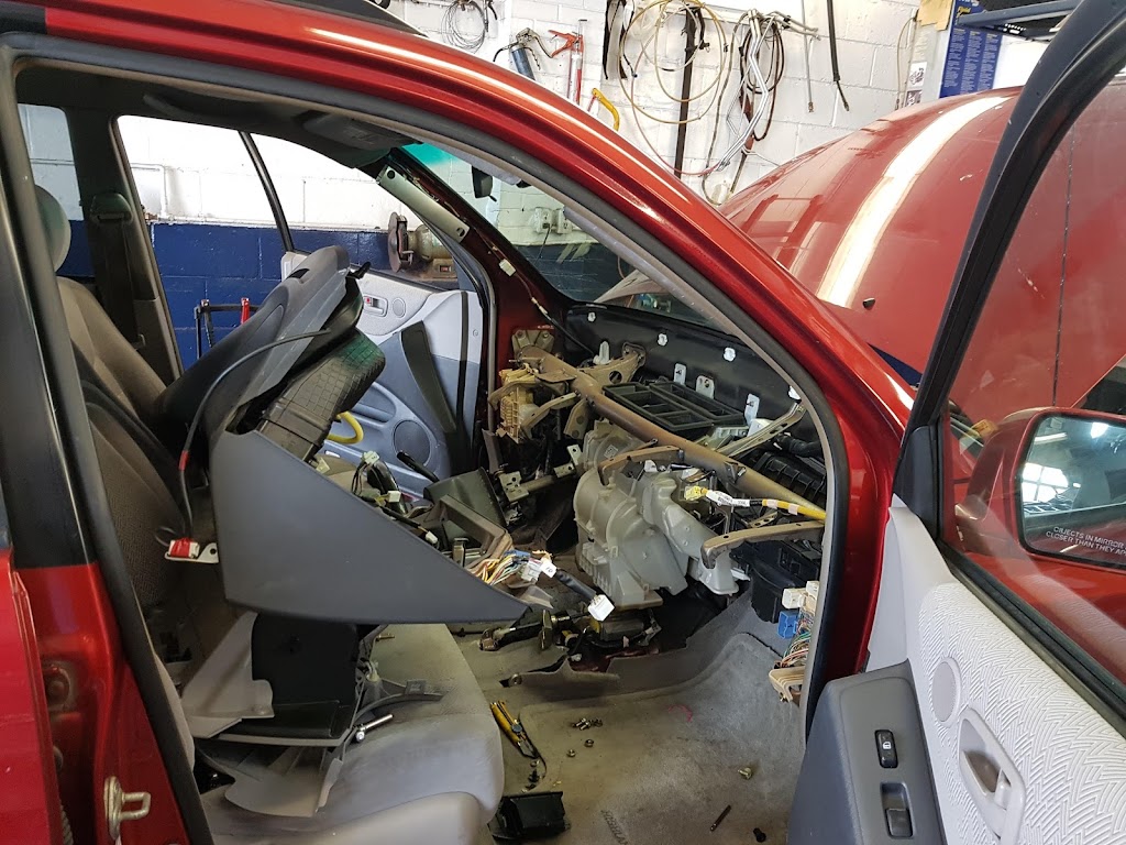 M & F Auto Service | 1138 Kennedy Rd, Scarborough, ON M1P 2K9, Canada | Phone: (416) 751-3953