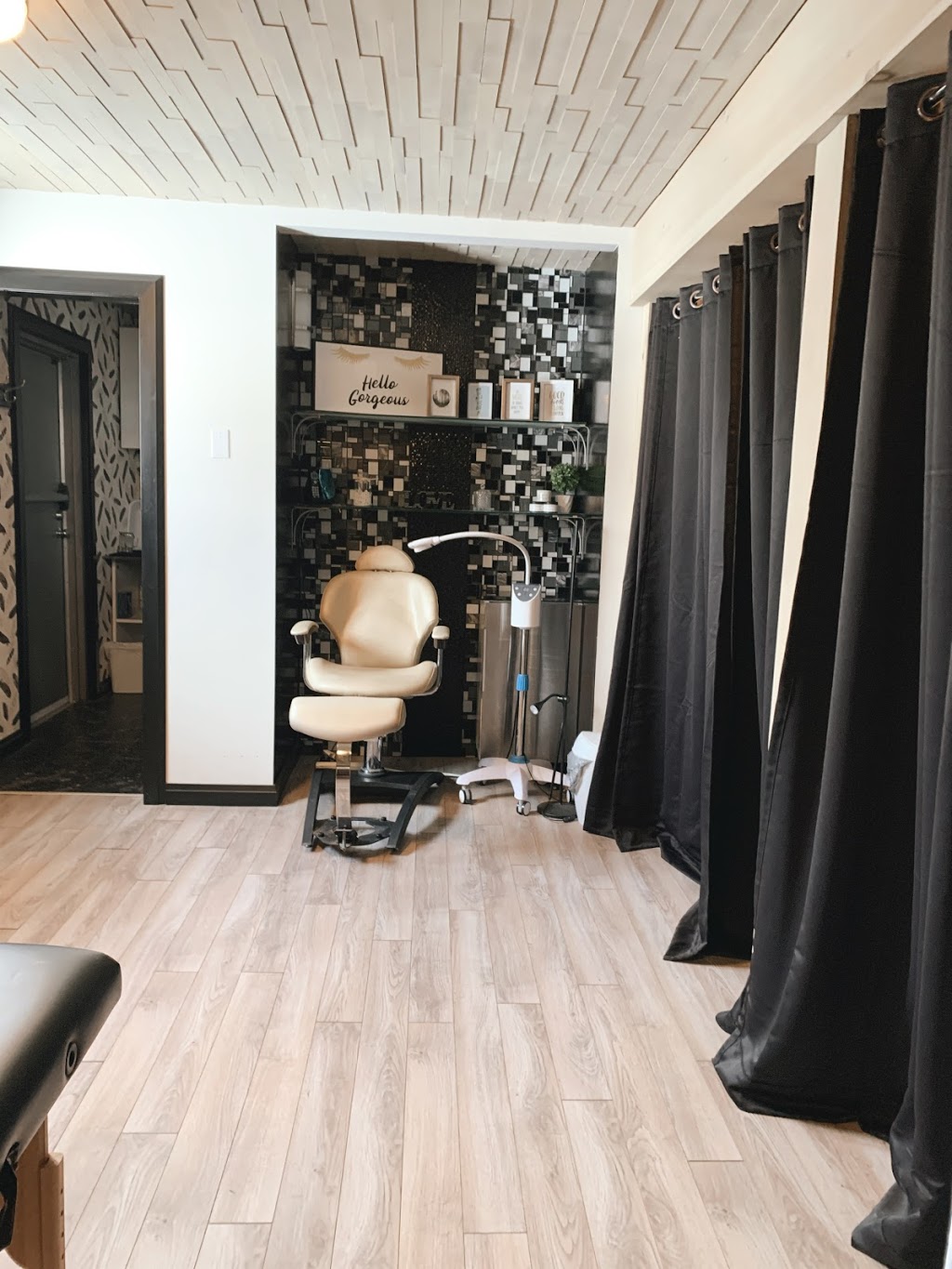 Beauty Basics By Amy | 136 Bobcaygeon Rd, Minden, ON K0M 2K0, Canada | Phone: (705) 286-0000