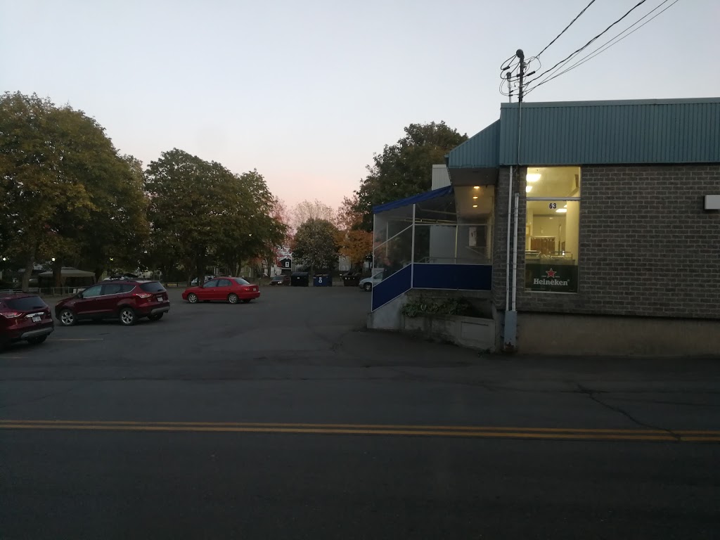 Marché Richelieu - Marché Damours Ltée | 63 Rue Fraserville, Rivière-du-Loup, QC G5R 3P4, Canada | Phone: (418) 862-8255