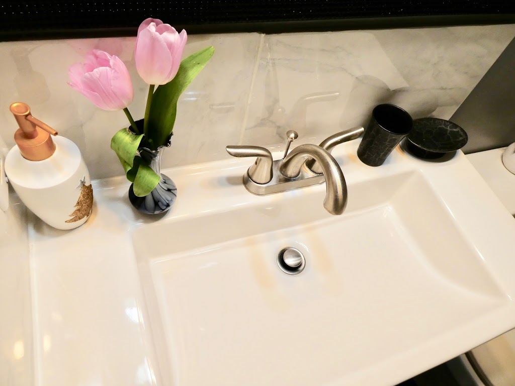 Belle Neige Suites: Whistler | 8597 Drifter Way, Whistler, BC V8E 0G2, Canada | Phone: (604) 938-3573