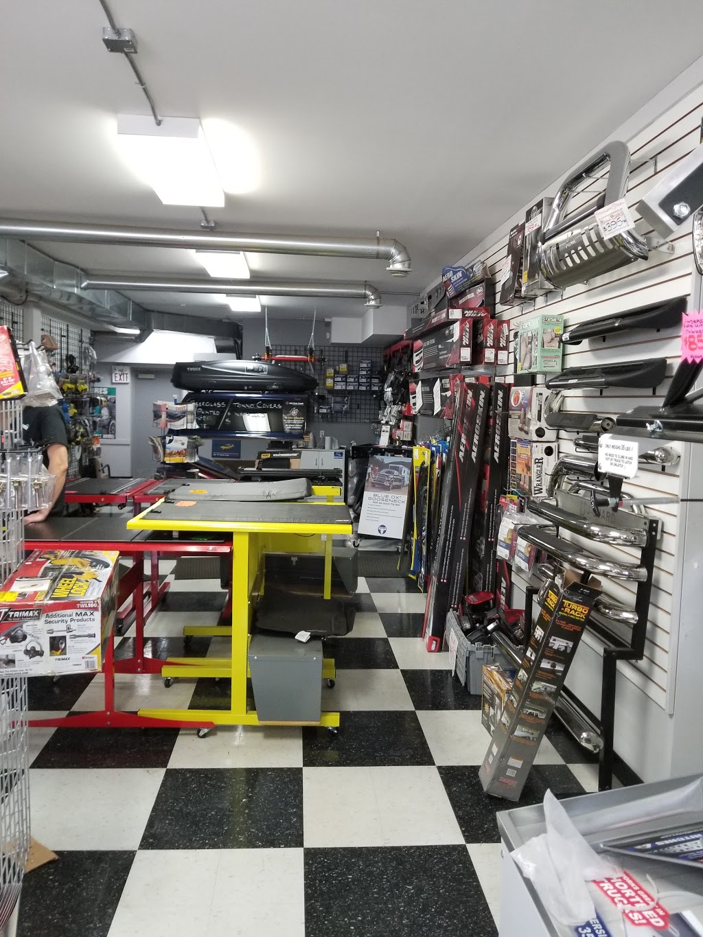 Trailer Hitch Center | 1933 Gore Rd, London, ON N5W 6B9, Canada | Phone: (519) 850-2215
