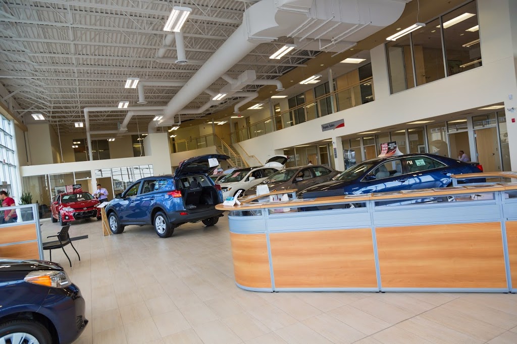 Mendes Toyota | 1811 Bank St, Ottawa, ON K1V 7Z6, Canada | Phone: (855) 217-7051