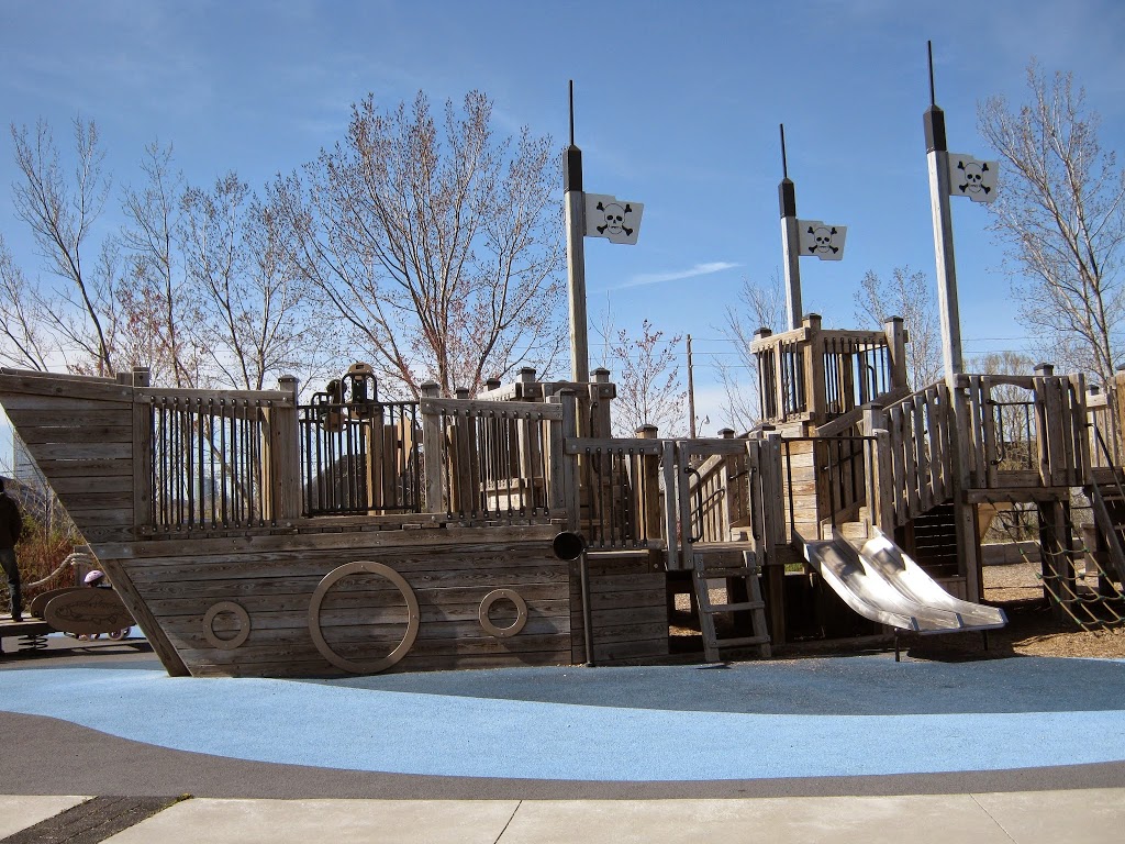 Cherry Beach Sports Fields | 275 Unwin Ave, Toronto, ON M5A 3K8, Canada | Phone: (416) 367-4359
