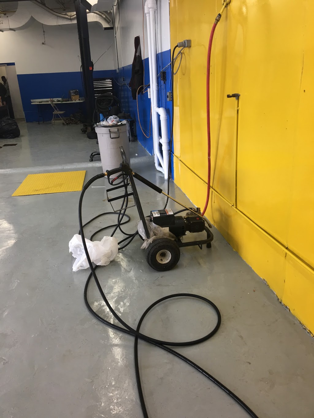 Tower Complete Car Wash Detailing | 2420 Lawrence Ave E unit 2, Toronto, ON M1P 2R5, Canada | Phone: (647) 710-3107