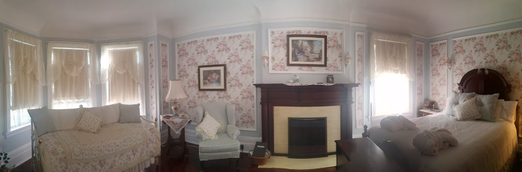 Lalor Estate Inn | 241 Broad St W, Dunnville, ON N1A 1S8, Canada | Phone: (905) 774-5438