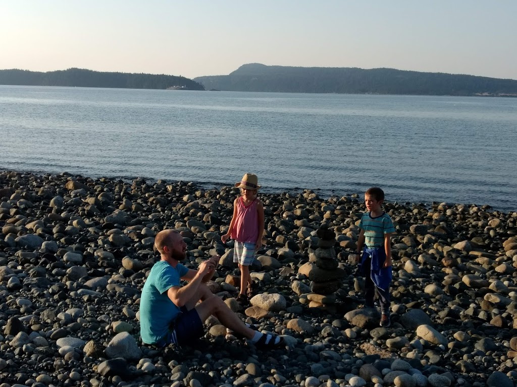 Bowser Beach House | 6919 Island Hwy W, British Columbia V0R 1G0, Canada | Phone: (604) 536-4705