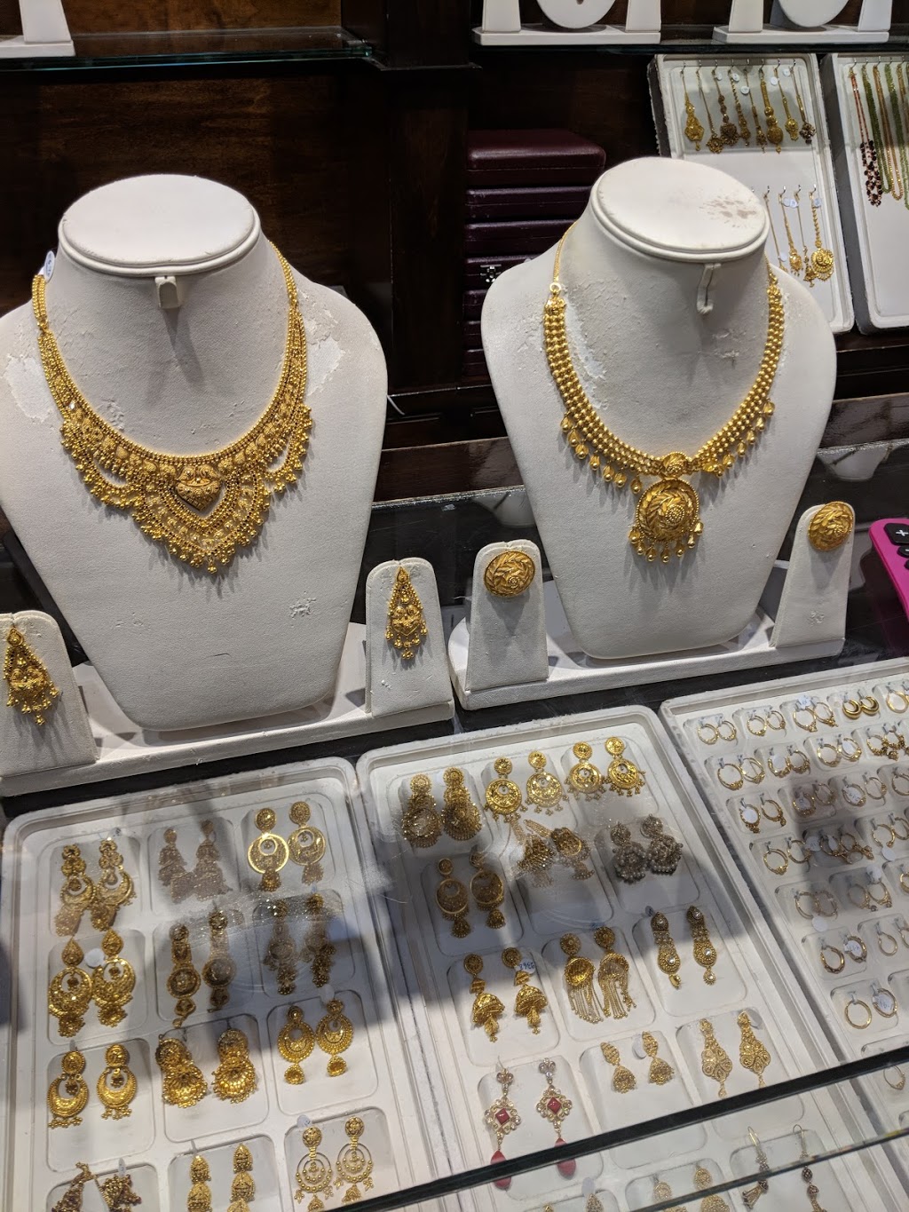 Ishwar Jewellers Inc | 8430 128 St, Surrey, BC V3W 4G3, Canada | Phone: (604) 592-1102