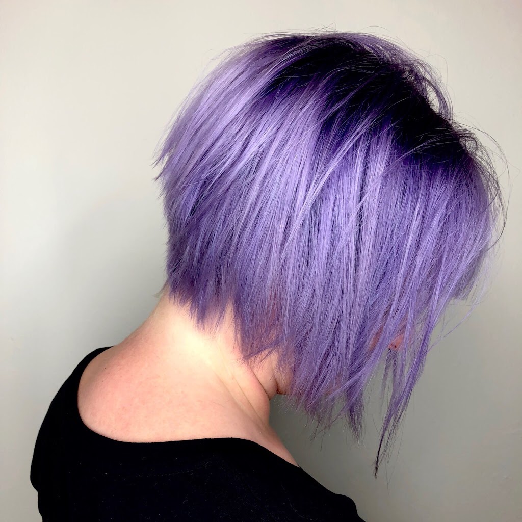 The Cabinet Salon | 577 Queen St W, Toronto, ON M5V 2B6, Canada | Phone: (647) 344-3132