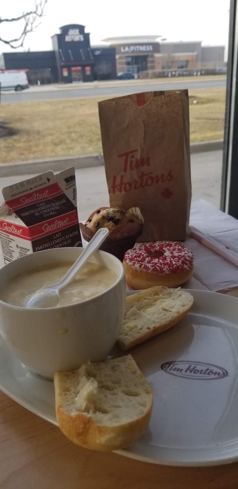 Tim Hortons | 2525 Hyde Park Gate Blvd, Oakville, ON L6H 6G6, Canada | Phone: (905) 829-9700