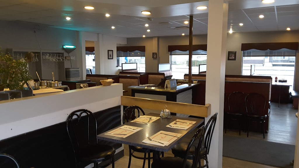 Restaurant Coin du Passant | 1142 Rue Bellevue, Saint-Lambert-de-Lauzon, QC G0S 2W0, Canada | Phone: (418) 889-9654