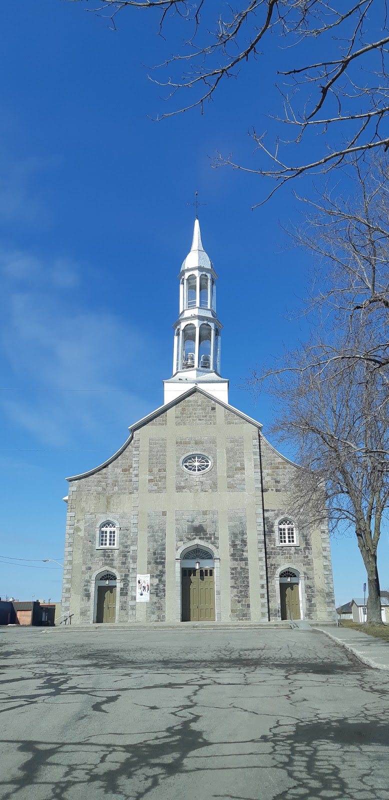 Salon Funéraire Serre et Finnegan | 110 Rue Principale, Saint-Édouard, QC J0L 1Y0, Canada | Phone: (450) 454-5697