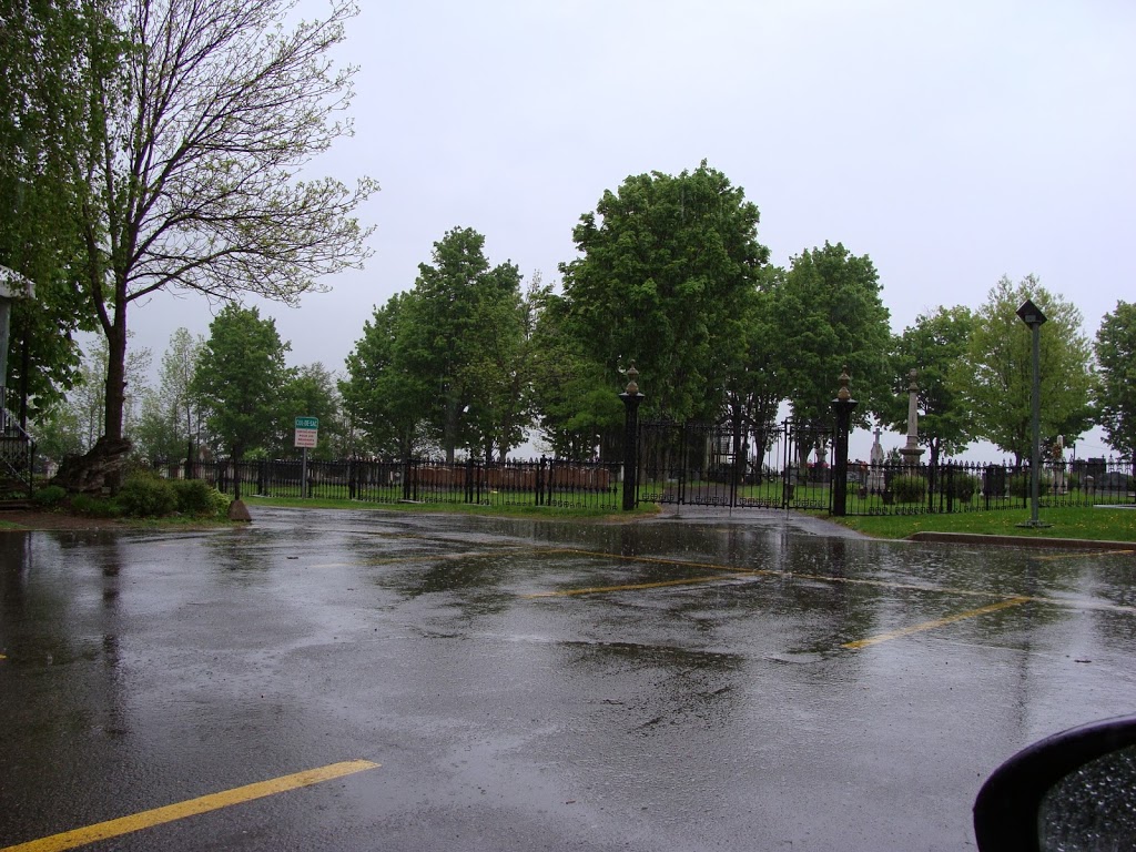 Cimetière Saint-Antoine-de-Tilly | 1702 Côte de lÉglise, Saint-Antoine-de-Tilly, QC G0S 2C0, Canada
