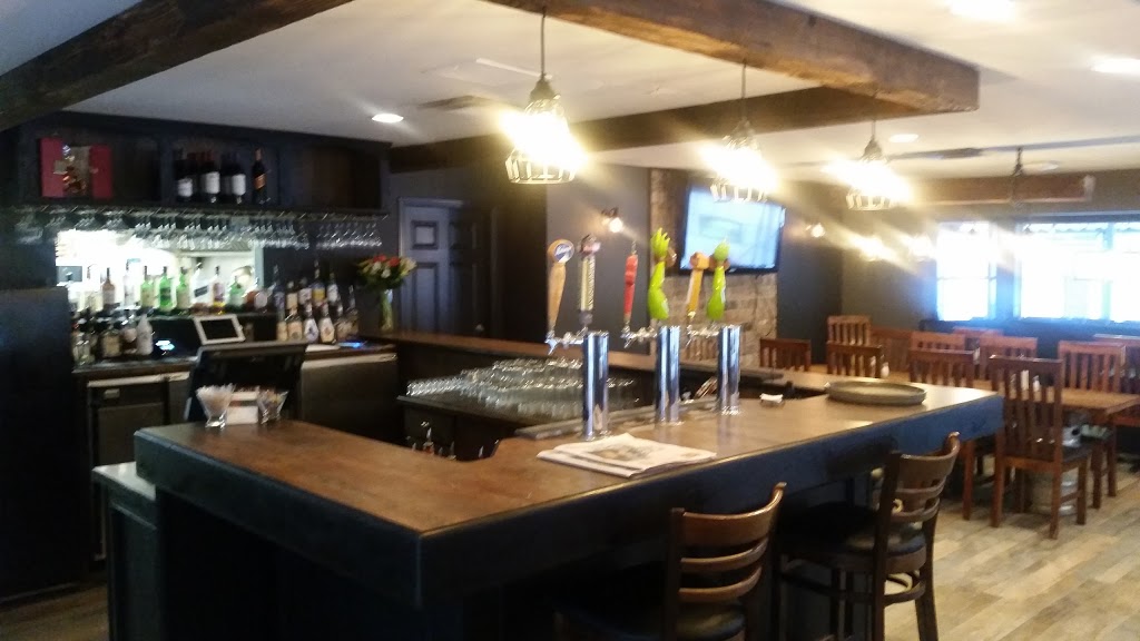 The Glen Bar + Grill | 36036 S Parallel Rd, Abbotsford, BC V3G 2K4, Canada | Phone: (604) 859-3477