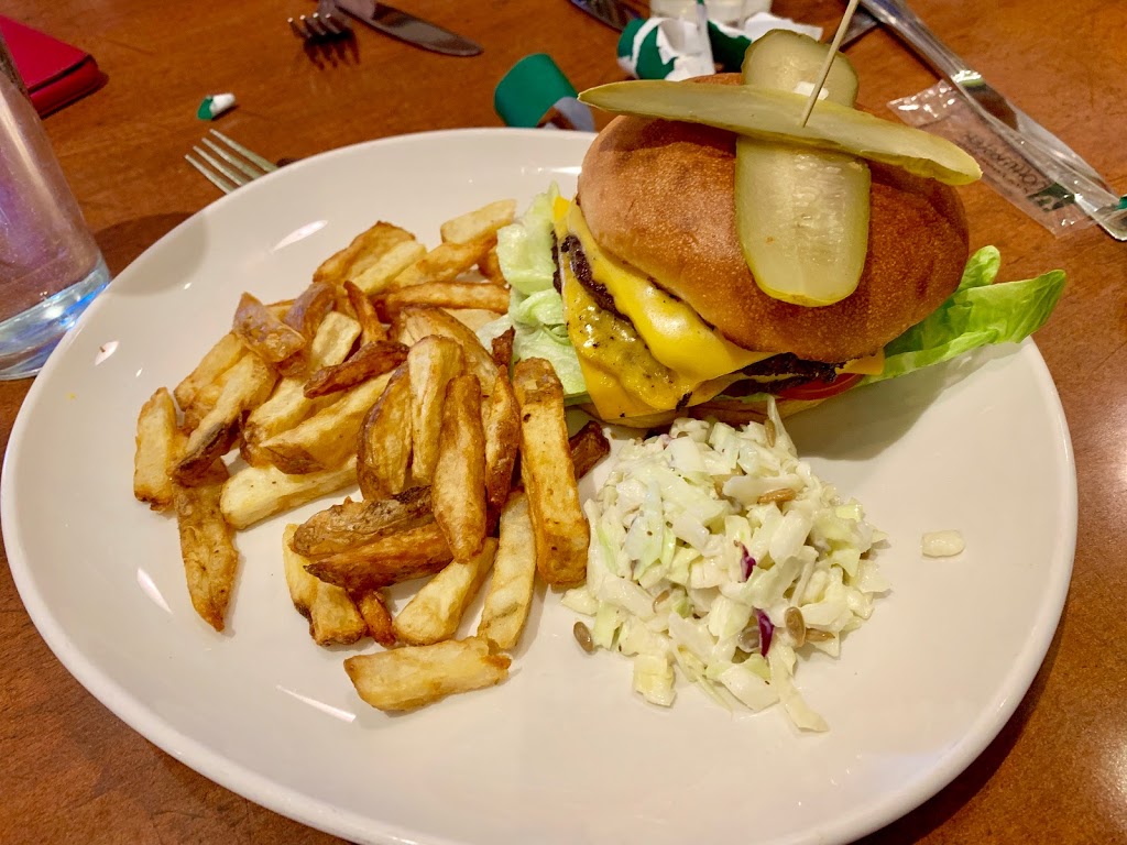 White Spot | 6500 Hastings St, Burnaby, BC V5B 1S2, Canada | Phone: (604) 299-2214