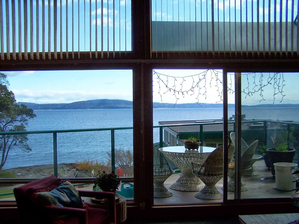 Blue Moon Oceanside Condos | 3600 Yellow Point Rd, Ladysmith, BC V9G 1E8, Canada | Phone: (250) 618-8218