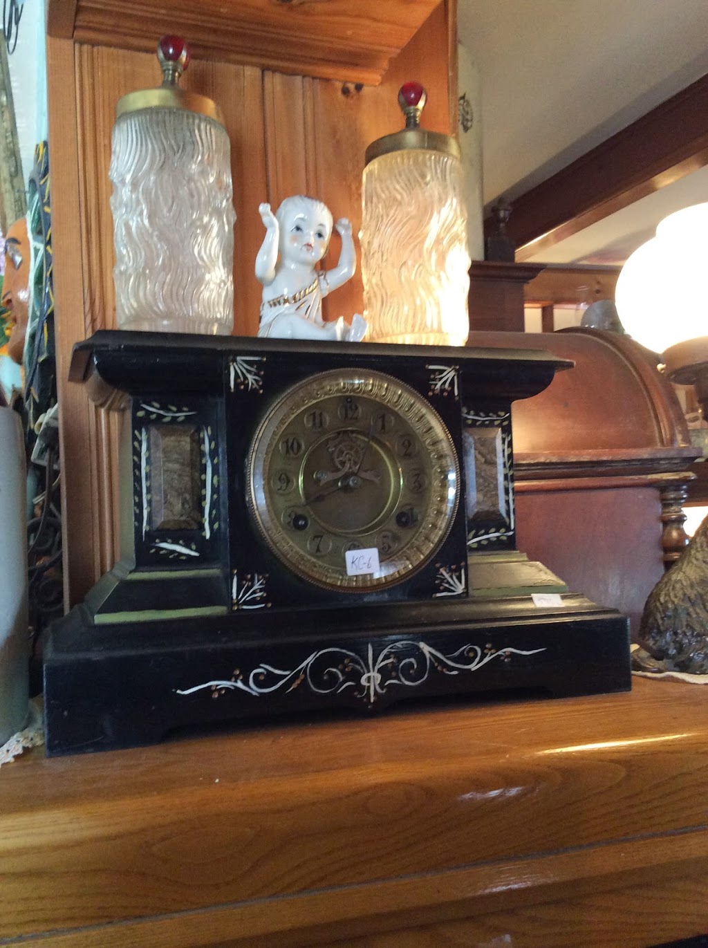 Antiquitiés Gaston Chamberland | 3768 Rue Principale, Dunham, QC J0E 1M0, Canada | Phone: (450) 295-1190