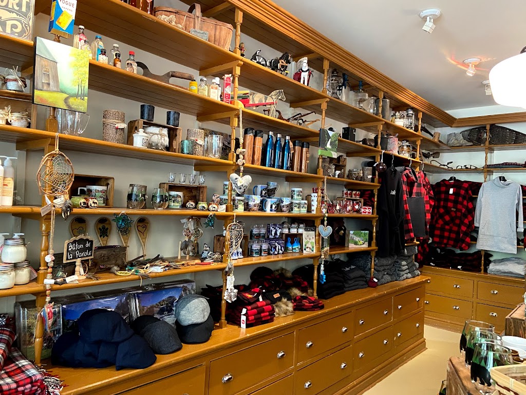 Magasin-Général | 95 Rue Saint-George, Chambord, QC G0W 1G0, Canada | Phone: (418) 275-3132