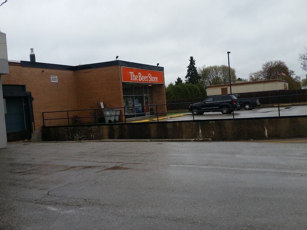 Beer Store 4104 | 850 Wallace Ave N, Listowel, ON N4W 1M4, Canada | Phone: (519) 291-1710