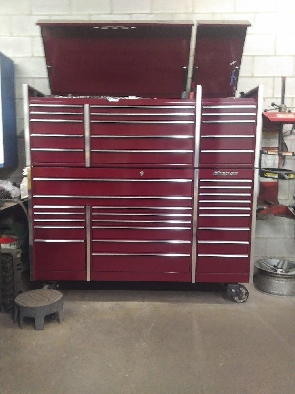 Giilck Automotive Services Inc | 6 Colby Ct unit 24, Waterloo, ON N2V 1Y9, Canada | Phone: (519) 747-3829