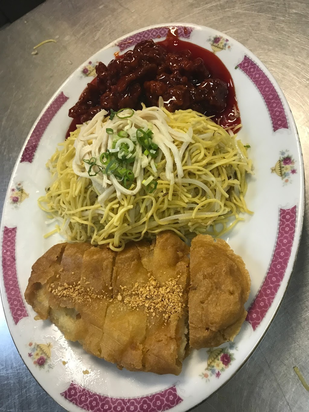 Golden Inn Restaurant | 3901 Victoria Ave, Nanaimo, BC V9T 2A1, Canada | Phone: (250) 758-2733