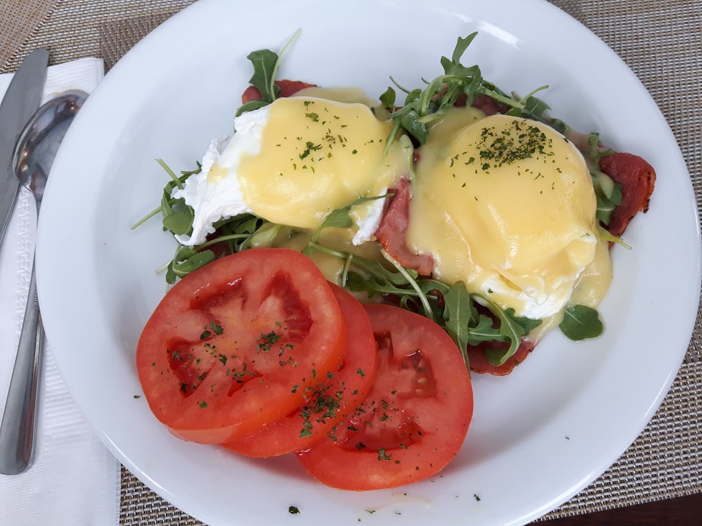 Verandah Restaurant | 900 Boundary St, Prescott, ON K0E 1T0, Canada | Phone: (613) 213-5529