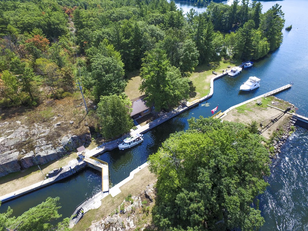Happy Days Houseboat Rental ltd. | 5 Colony Rd, Bobcaygeon, ON K0M 1A0, Canada | Phone: (877) 475-2997