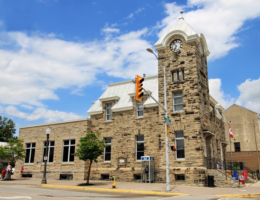Fergus Post Office | 299 St Andrew St W, Fergus, ON N1M 2W9, Canada | Phone: (519) 843-1730