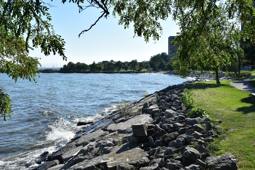 Waters Edge Park | 2070 Waters Edge Dr, Oakville, ON L6L 1A4, Canada | Phone: (905) 845-6601