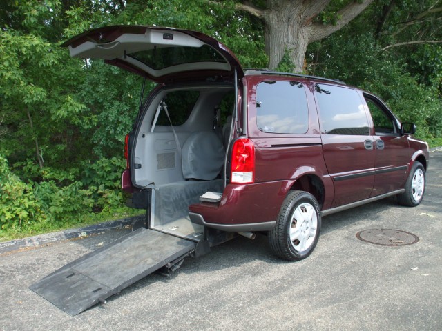 Poppa Eds Transportation | 117 Queen St, Lindsay, ON K9V 1G7, Canada | Phone: (705) 878-4343